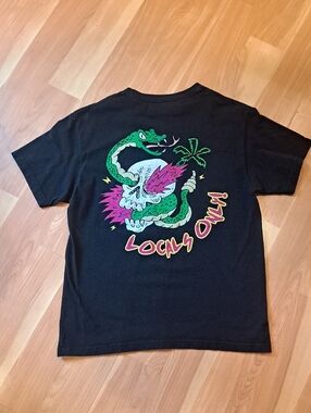 Mens Black Short-Sleeve Tee with Green Dragon Accent